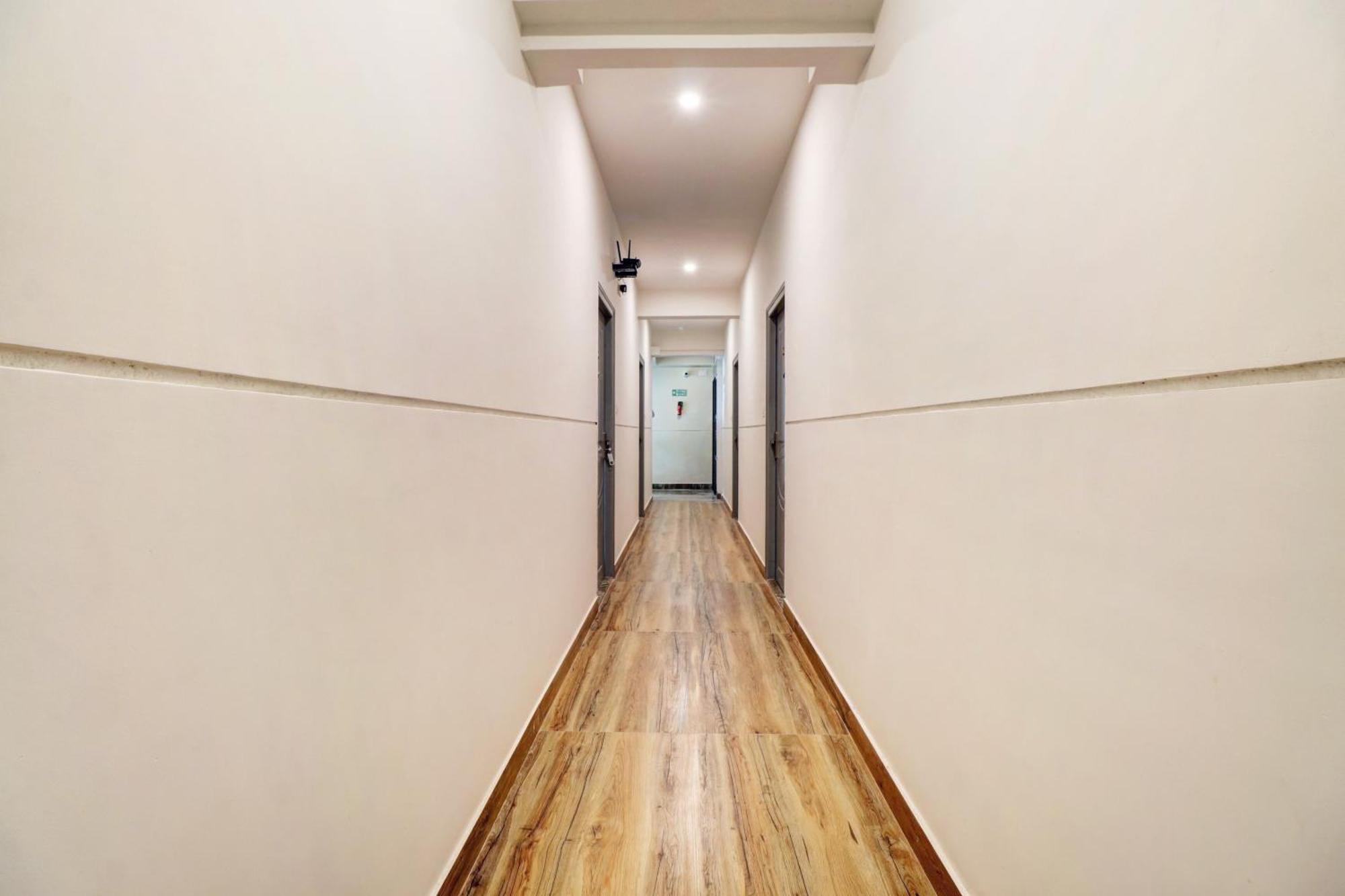 Super Townhouse Xotel Kammasandra Exterior photo